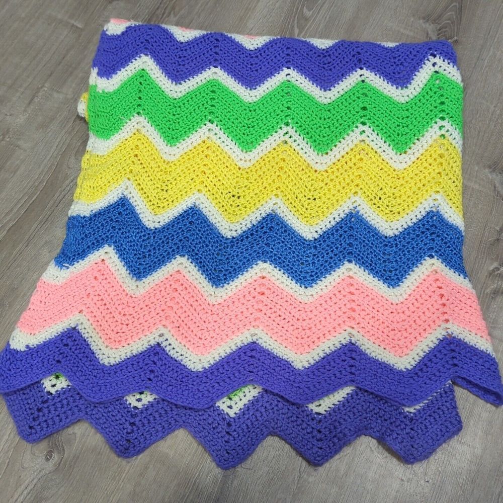 Homemade Crocheted Multicolor Chevron Pattern 60x80 Blanket